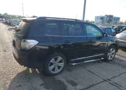 2013 TOYOTA HIGHLANDER PLUS