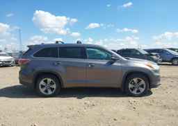 2016 TOYOTA HIGHLANDER LIMITED