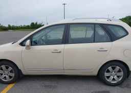 2012 KIA RONDO
