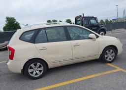 2012 KIA RONDO