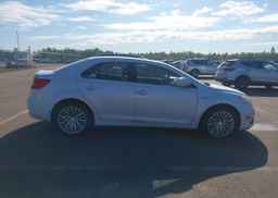 2013 SUZUKI KIZASHI SX