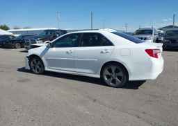 2012 TOYOTA CAMRY SE