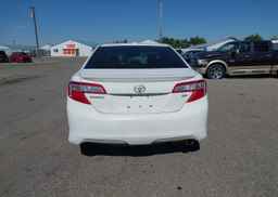 2012 TOYOTA CAMRY SE