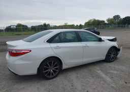 2015 TOYOTA CAMRY XSE