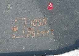 2010 TOYOTA YARIS LE