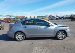 2013 MAZDA MAZDA3 GX