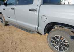 2018 TOYOTA TUNDRA CREWMAX SR5