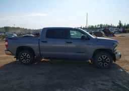 2018 TOYOTA TUNDRA CREWMAX SR5