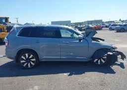 2024 VOLVO XC90 T8