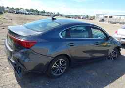 2024 KIA FORTE EX