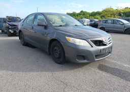 2010 TOYOTA CAMRY SE