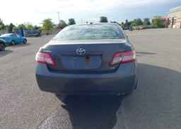 2010 TOYOTA CAMRY SE