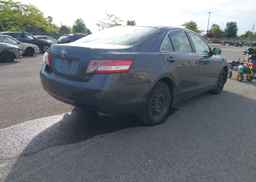 2010 TOYOTA CAMRY SE