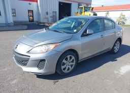 2013 MAZDA 3 I