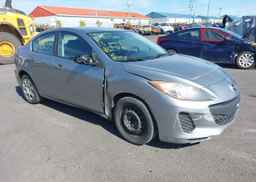 2013 MAZDA 3 I