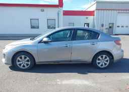 2013 MAZDA 3 I