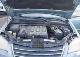 2010 CHRYSLER TOWN & COUNTRY TOURING
