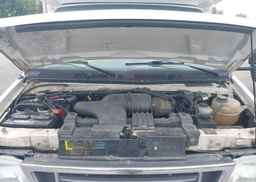 2005 FORD ECONOLINE E450 SUPER DUTY CUTWY VAN