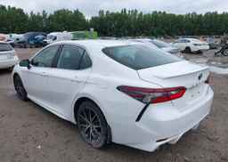2023 TOYOTA CAMRY XLE
