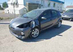 2013 TOYOTA Prius c