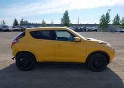 2016 NISSAN JUKE S