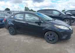 2013 FORD FIESTA SE