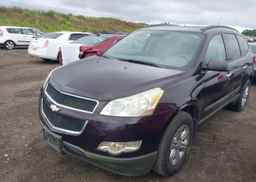 2010 CHEVROLET TRAVERSE LS