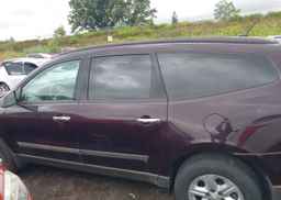 2010 CHEVROLET TRAVERSE LS