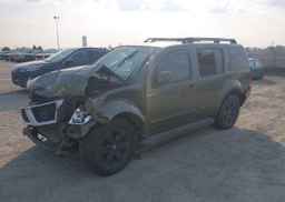 2005 NISSAN PATHFINDER LE