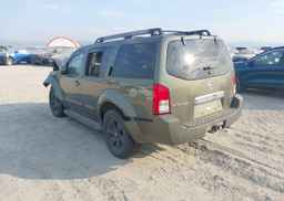 2005 NISSAN PATHFINDER LE