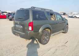 2005 NISSAN PATHFINDER LE