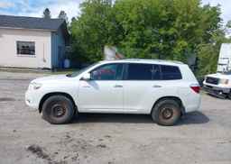 2010 TOYOTA HIGHLANDER LIMITED
