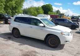 2010 TOYOTA HIGHLANDER LIMITED