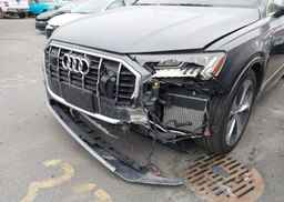 2021 AUDI Q7