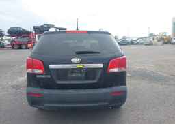 2012 KIA SORENTO LX