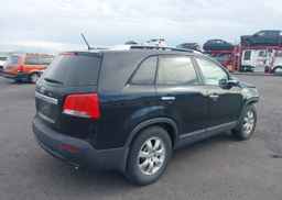 2012 KIA SORENTO LX