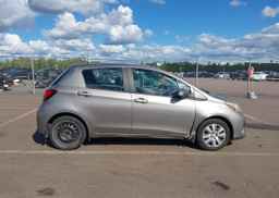 2015 TOYOTA YARIS LE
