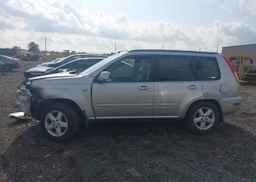 2005 NISSAN X-TRAIL XE
