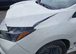 2024 NISSAN LEAF SV