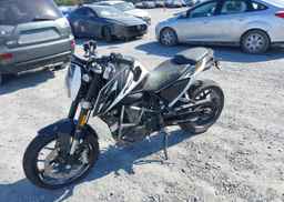 2016 KTM 690 DUKE