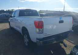 2011 TOYOTA TUNDRA SR5 5.7L V8