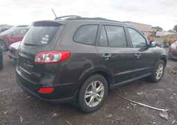 2011 HYUNDAI SANTA FE SE