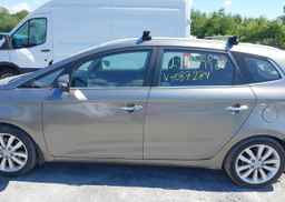 2015 KIA RONDO EX