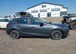 2015 MAZDA MAZDA3