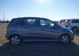 2010 MERCEDES-BENZ B200