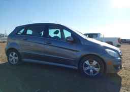 2010 MERCEDES-BENZ B200