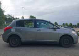 2010 NISSAN VERSA