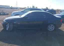 2011 BMW 323I