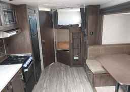 2019 CHEROKEE GREY WOLF 28BH