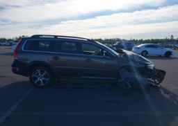 2015 VOLVO XC70 T6 PLATINUM